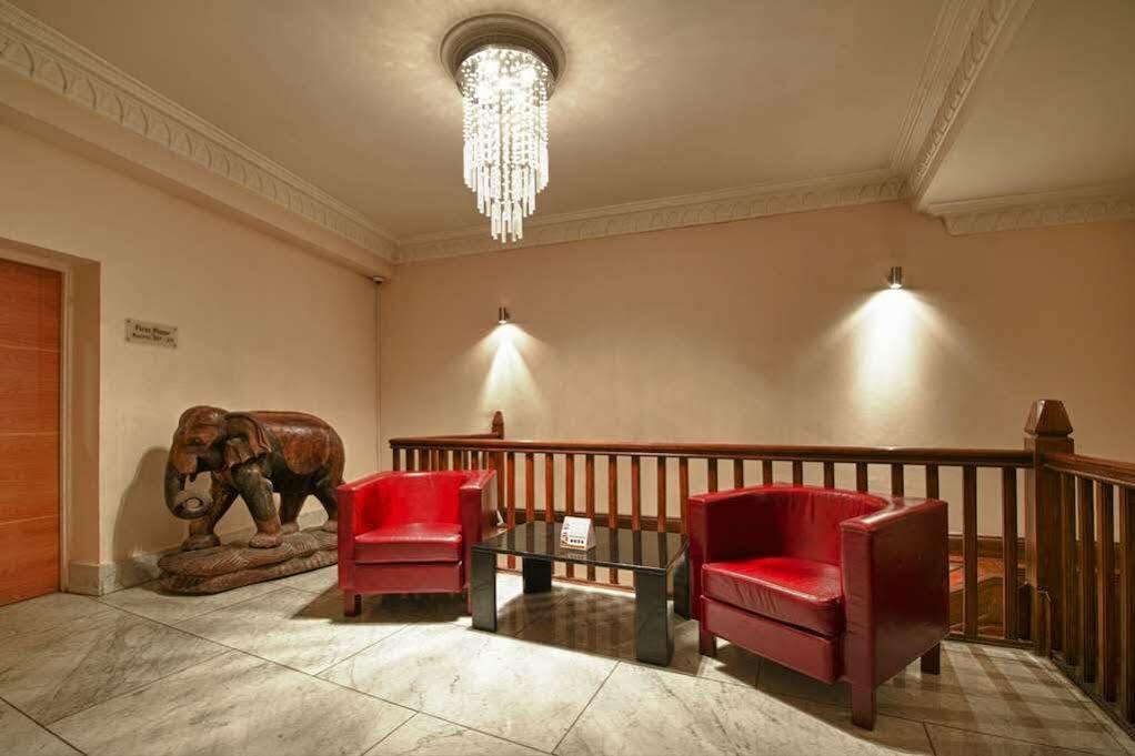 Hotel OYO London Luton Esterno foto