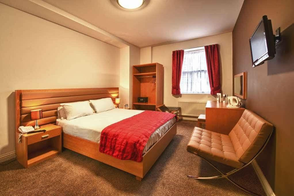 Hotel OYO London Luton Esterno foto